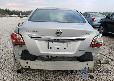 2013 Nissan Altima 2.5 z USA, uszkodzony, nr VIN 1N4AL3AP2DC109594